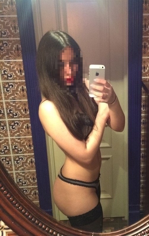 Проститутка Дана 23 года, у метро Приморская  +7(911)737-42-93