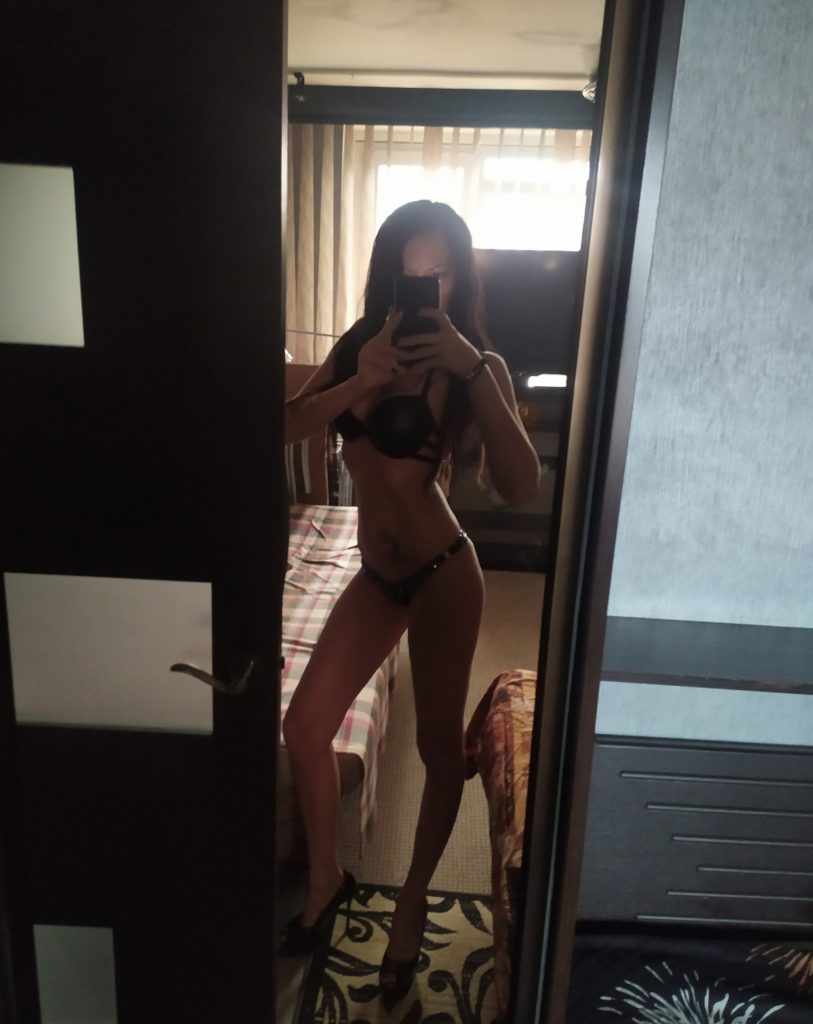 Проститутка Жанна 23 года, у метро Купчино  +79812142180