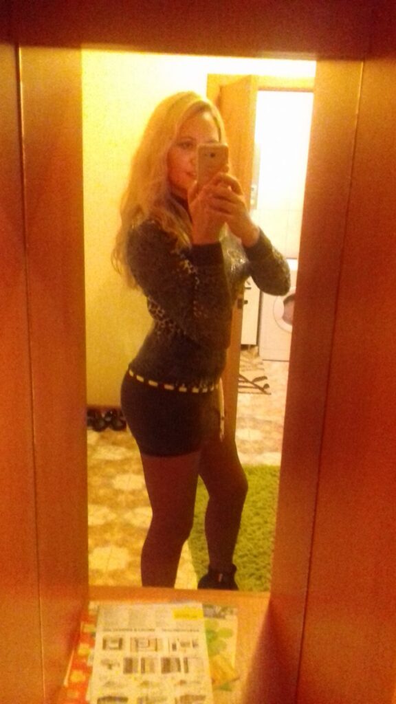 Проститутка Кристи 40 лет, у метро Волковская  +7(981)193-28-94