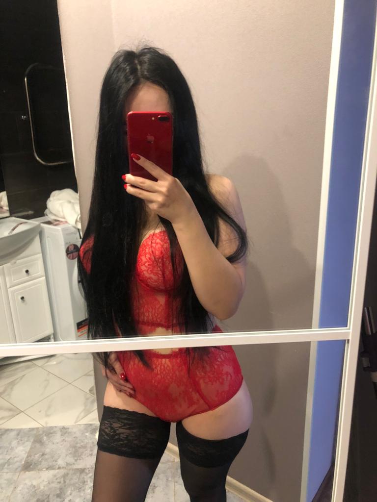 Проститутка Злата 26 лет, у метро Владимирская  +7(981)136-33-84