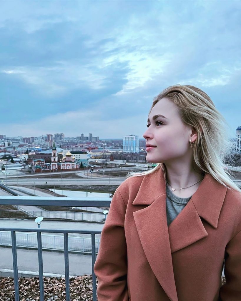 Проститутка Лена 25 лет, у метро Технологический Институт  +7(981)136-33-84