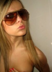 Проститутка Ксю 19 лет, у метро Девяткино  +79812668501 - фото 2