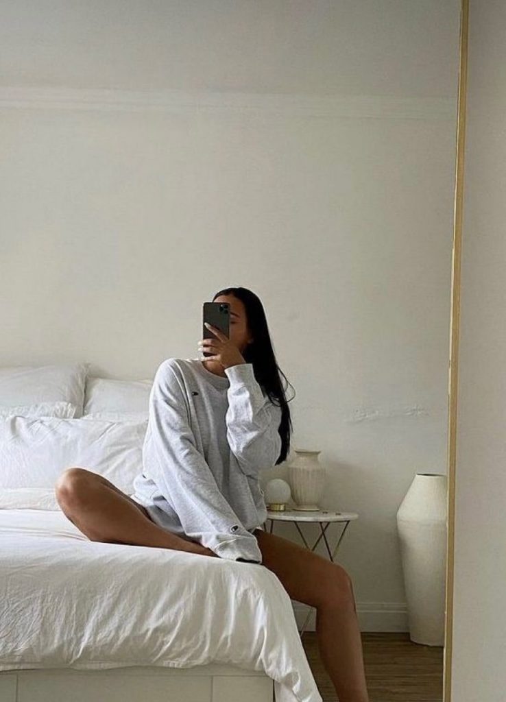 Проститутка Милана 26 лет, у метро Чернышевская  +7(981)155-42-85