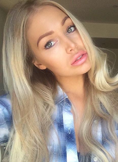 Проститутка Биргит 23 года, у метро Василеостровская  +7(981)155-42-85